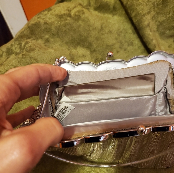 Rare vintage Whiting and Davis sequined coin purse - Picture 2 of 4